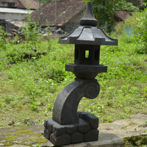 (LAM016) Lampion Taman Batu Rankai Medium khas Jepang – Pahatan Batu Merapi