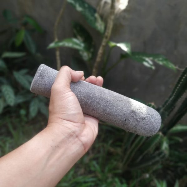 Alu Batu Kali Berpori – Alat Tumbuk Bumbu Dapur Pasangan Lumpang Tradisional - Image 2