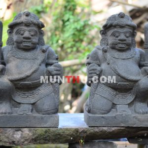 Patung Penjaga Pintu Gupolo Batu Candi –  Dwarapala Penjaga Gerbang Nuansa Klasik Jawa & Hindu-Buddha