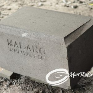 Dudukan Memorial Batu Lava Merapi – Kursi Kenangan Abadi