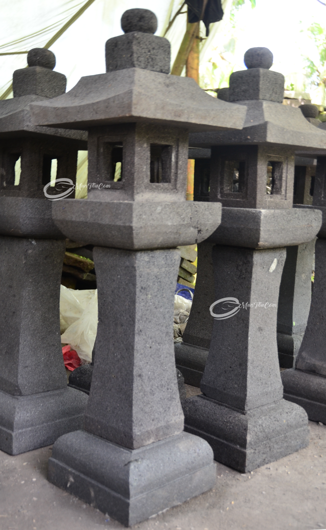 (LAM002) Lampion Jepang Batu Lava – Atap Persegi Puncak Bola Kecil - Image 4