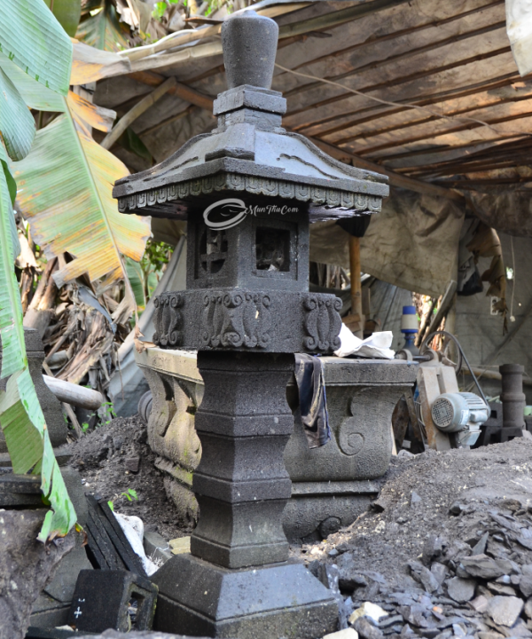 (LAM010) Lampion Batu Kasoga Persegi –  Stone Lantern Atap Segi Empat Tebal Ornamen Dasi - Image 3