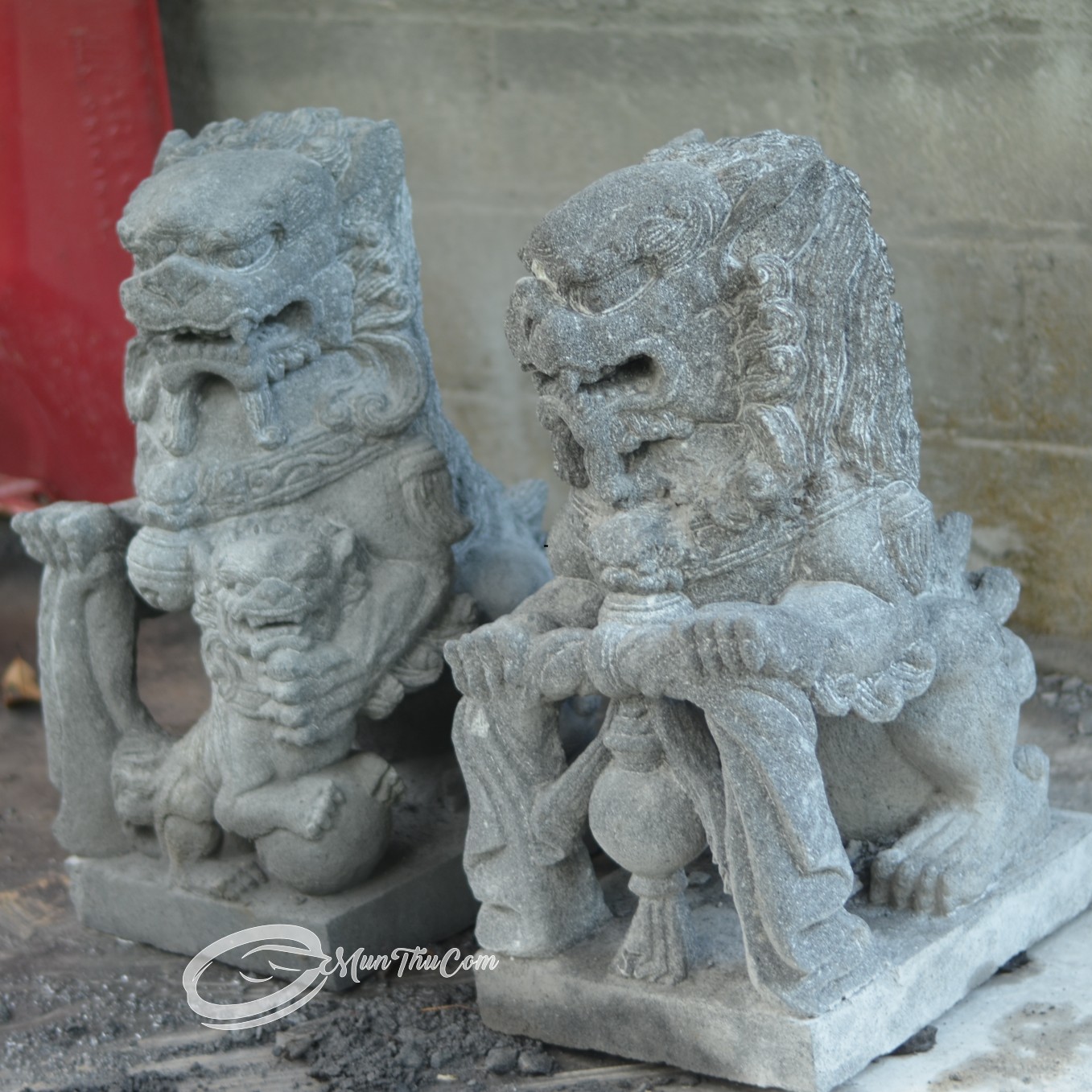 Patung Singa Penjaga Pintu dari Batu Lava Gunung Merapi - Image 6