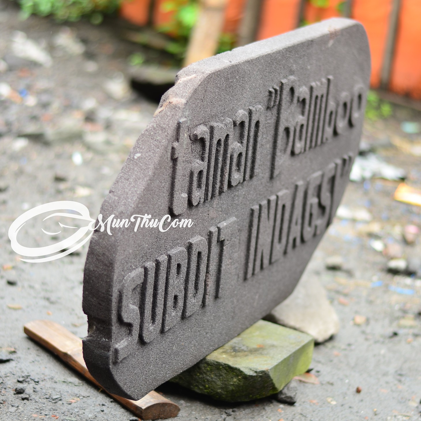 Papan Nama Batu Lava Relief – Sentuhan Seni Tradisional untuk Bangunan Modern - Image 4