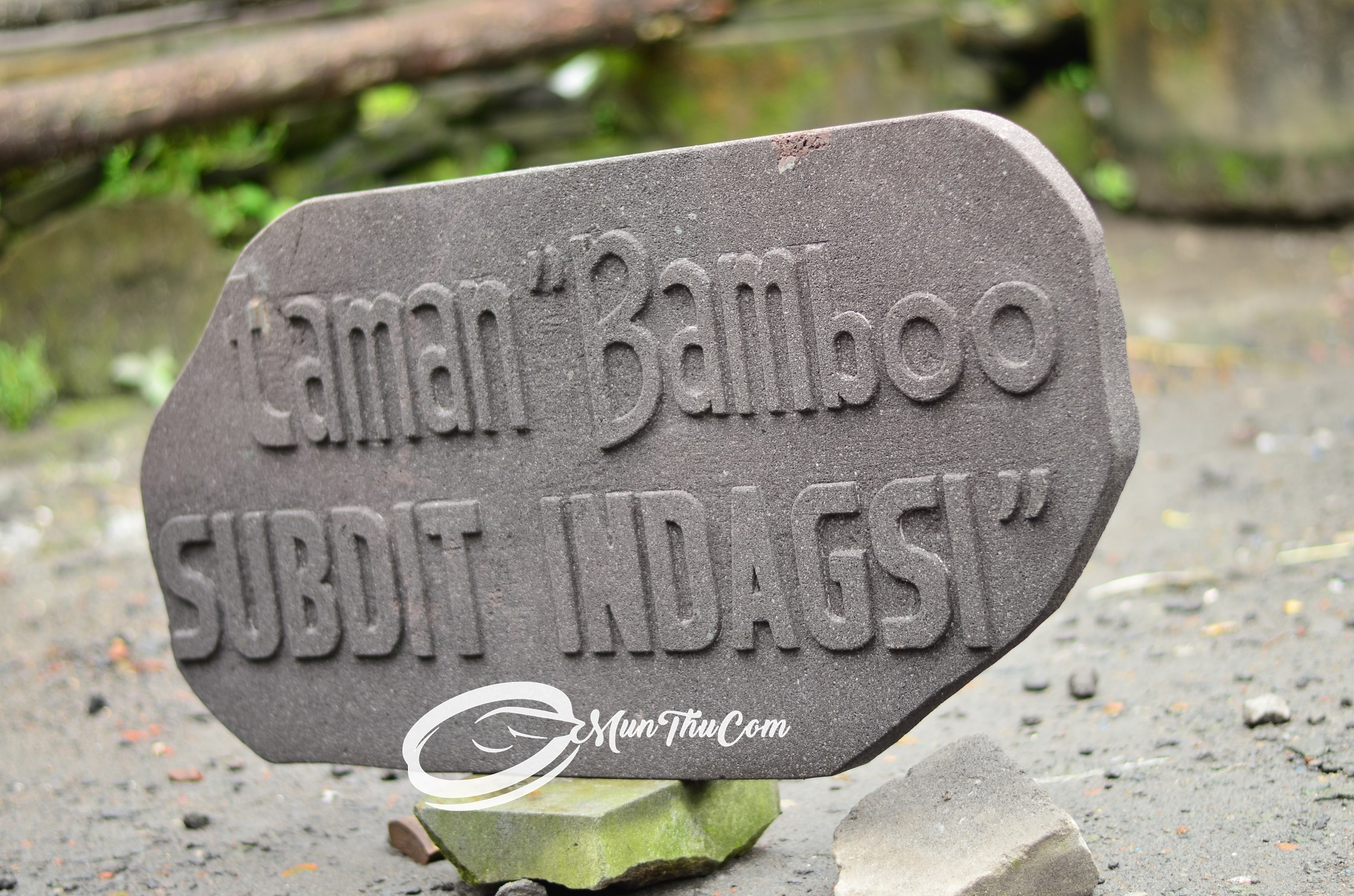 Papan Nama Batu Lava Relief – Sentuhan Seni Tradisional untuk Bangunan Modern - Image 6