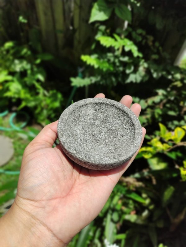 Cobek Batu Lava Merapi Mini – Tempat Sambal Cantik di Meja Makan