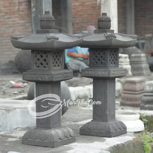 (LAM021) Japanese Stone Lantern Lava Merapi – Kaki Ukir Teratai, Kotak Cagak, Atap Dasi, Ukiran Diamond - Image 5