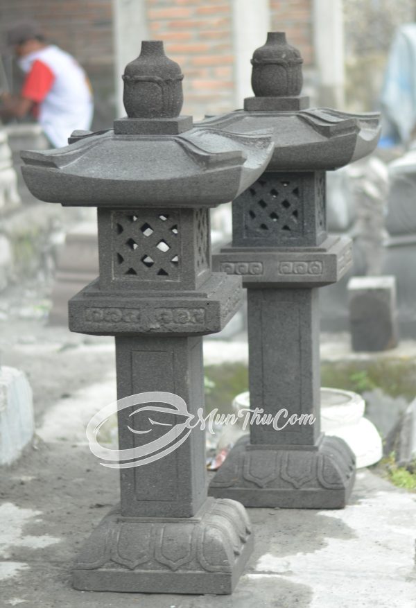 (LAM021) Japanese Stone Lantern Lava Merapi – Kaki Ukir Teratai, Kotak Cagak, Atap Dasi, Ukiran Diamond - Image 4