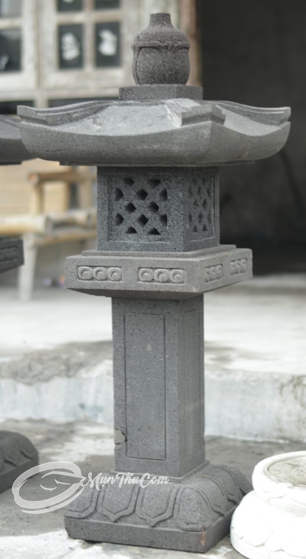 (LAM021) Japanese Stone Lantern Lava Merapi – Kaki Ukir Teratai, Kotak Cagak, Atap Dasi, Ukiran Diamond - Image 12