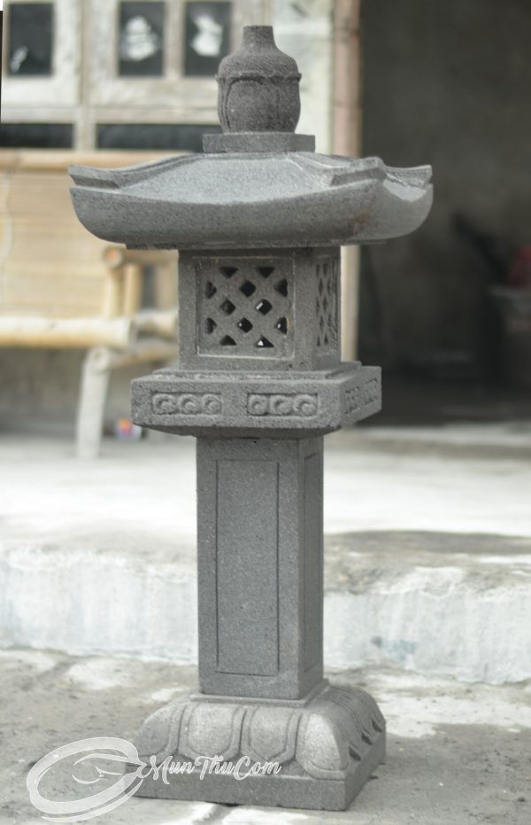 (LAM021) Japanese Stone Lantern Lava Merapi – Kaki Ukir Teratai, Kotak Cagak, Atap Dasi, Ukiran Diamond - Image 11