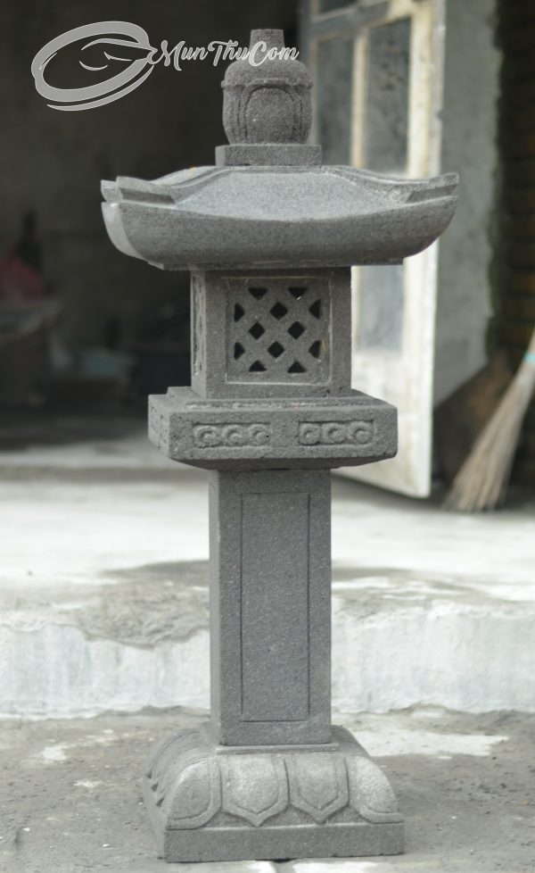 (LAM021) Japanese Stone Lantern Lava Merapi – Kaki Ukir Teratai, Kotak Cagak, Atap Dasi, Ukiran Diamond - Image 10