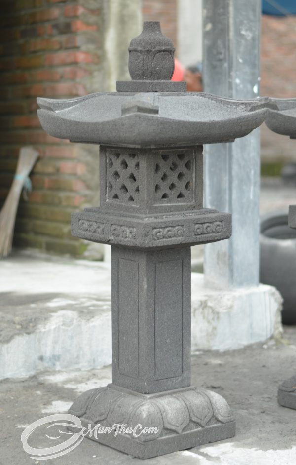 (LAM021) Japanese Stone Lantern Lava Merapi – Kaki Ukir Teratai, Kotak Cagak, Atap Dasi, Ukiran Diamond - Image 8