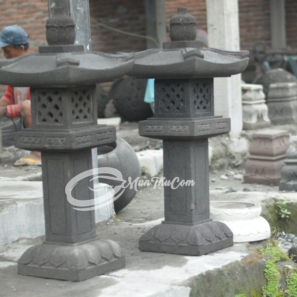 (LAM021) Japanese Stone Lantern Lava Merapi – Kaki Ukir Teratai, Kotak Cagak, Atap Dasi, Ukiran Diamond - Image 7