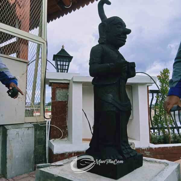 Patung Batu Lava Punokawan 60 cm – Karya Ukir Seni Nusantara sebagai Simbol Kebijaksanaan dan Humor Jawa - Image 5